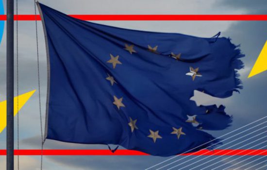 La bandiera europea strappata